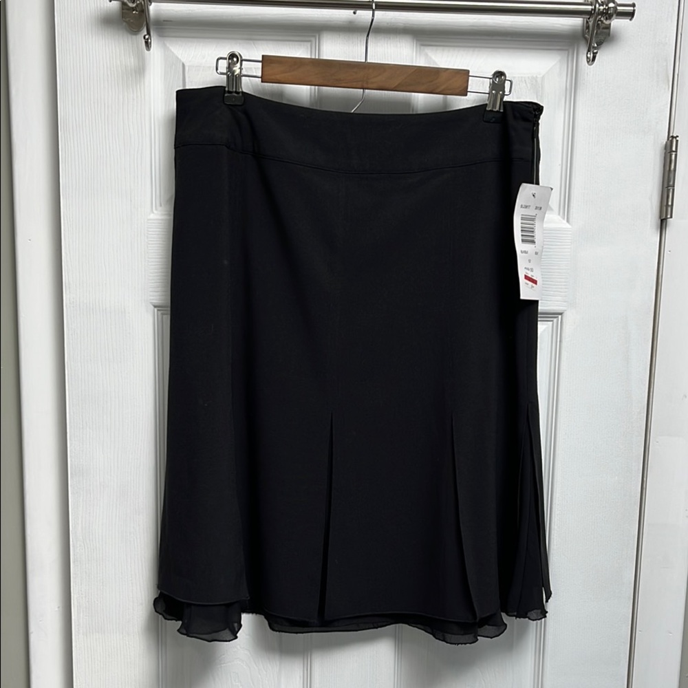 NWT Black Pleated Bottom Skirt Size 12